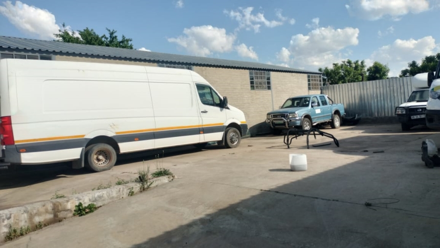 6 Bedroom Property for Sale in Ladybrand Free State
